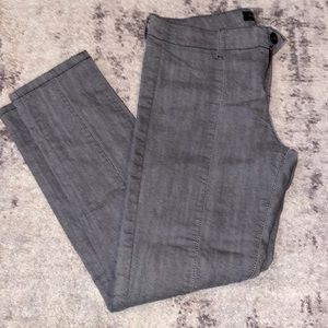 Low rise Grey capri pant SIZE 26